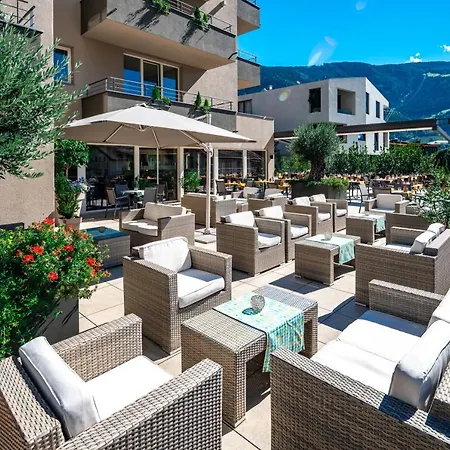 Vitalpina Waldhof Hotel 4*